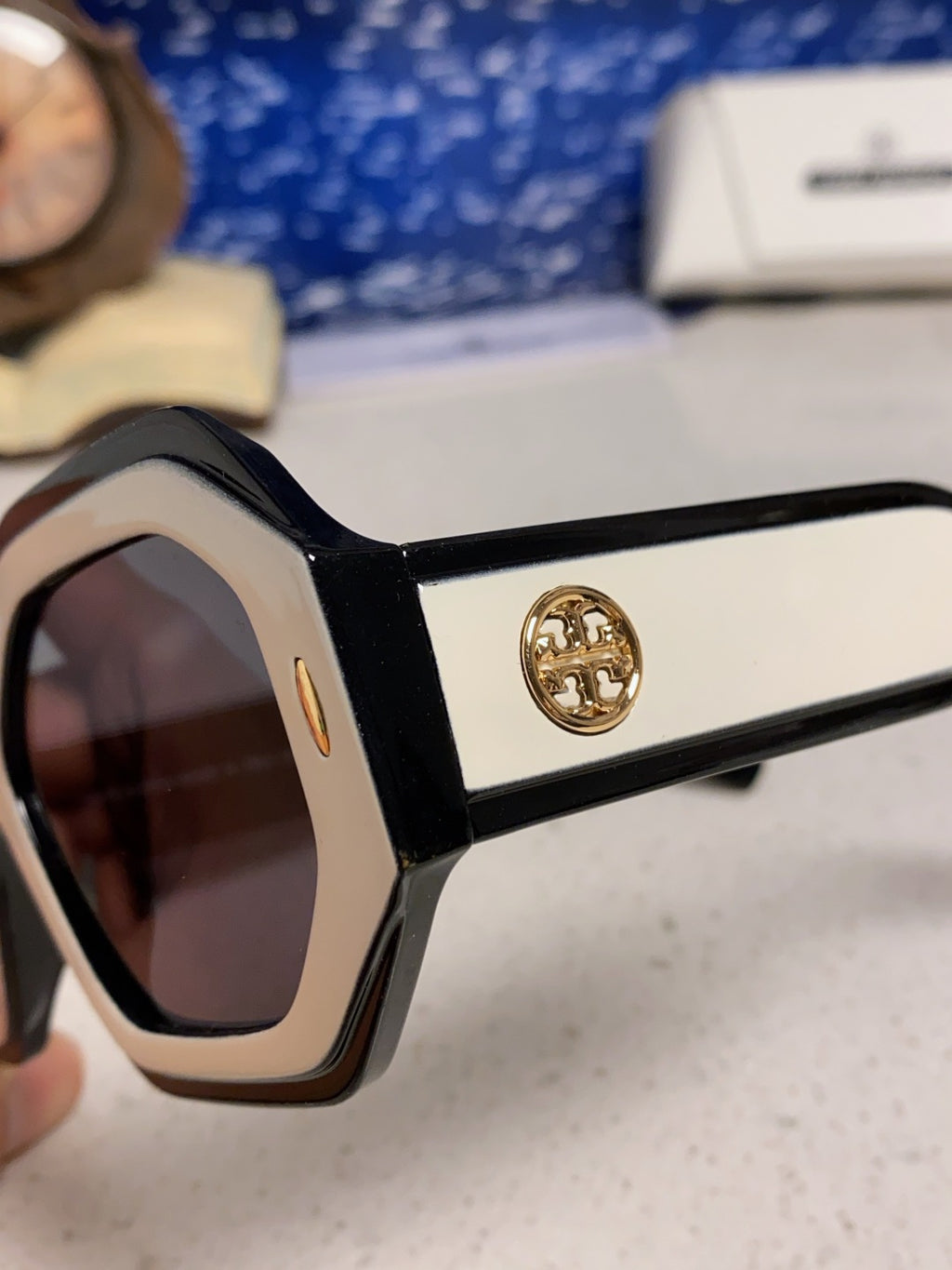 Burberry Fashion Silver Lens Sunglasses for Men & Women - 432461 - detail image 7