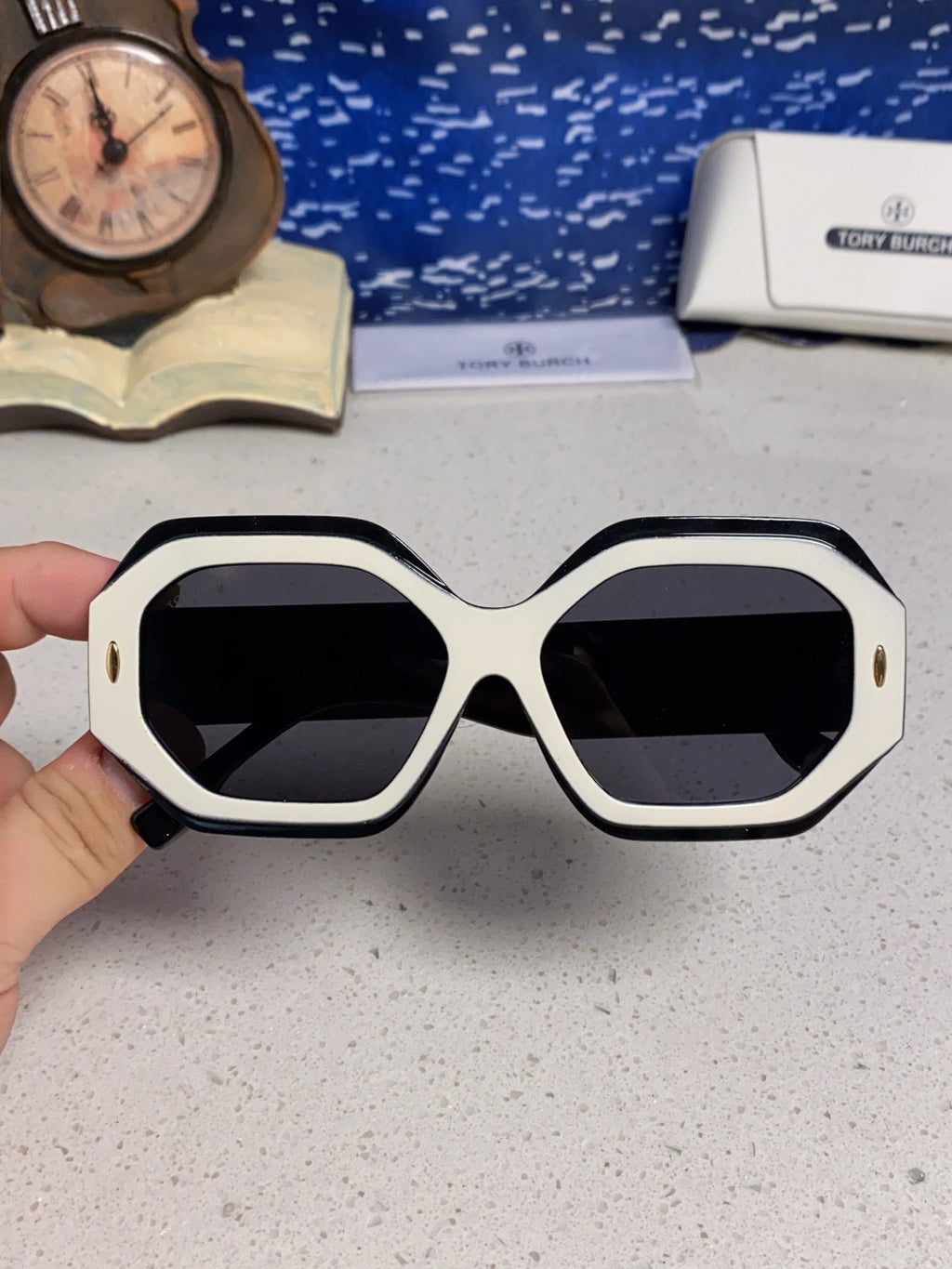 Burberry Fashion Silver Lens Sunglasses for Men & Women - 432461 - detail image 4