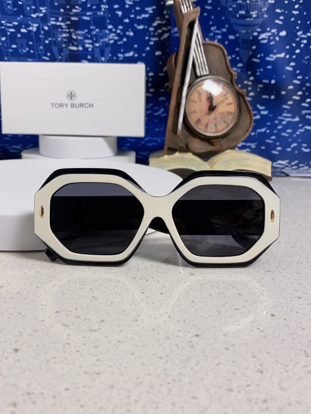 Burberry Fashion Silver Lens Sunglasses for Men & Women - 432461 - detail image 9