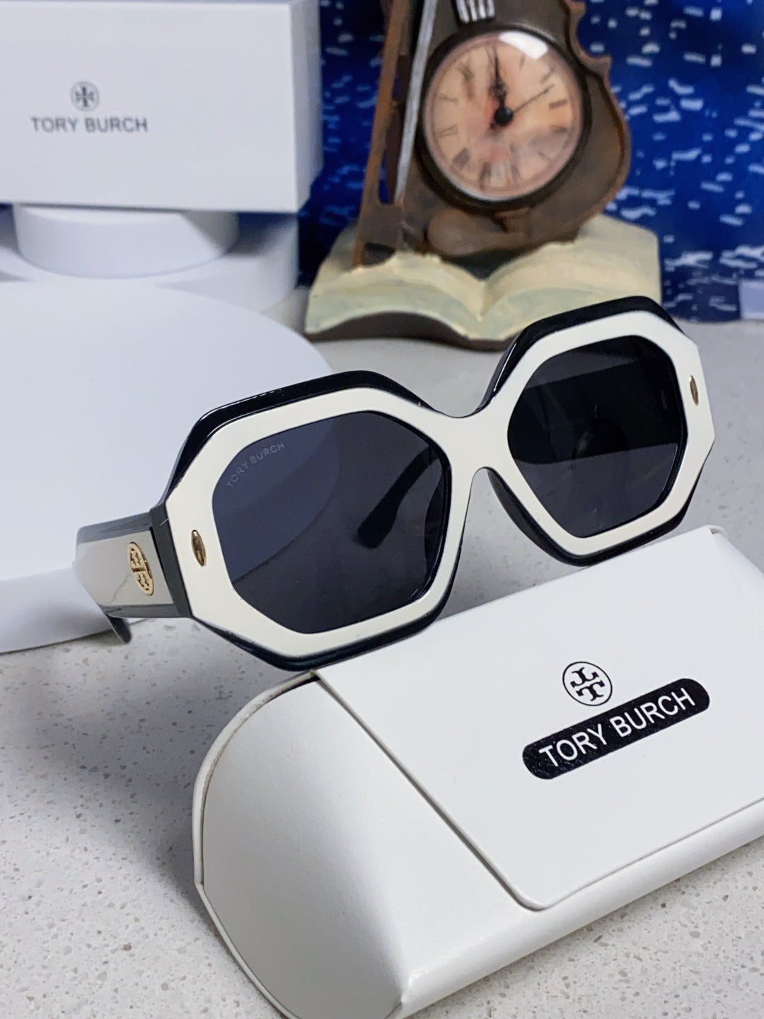 Burberry Fashion Silver Lens Sunglasses for Men & Women - 399125 - detail image 10