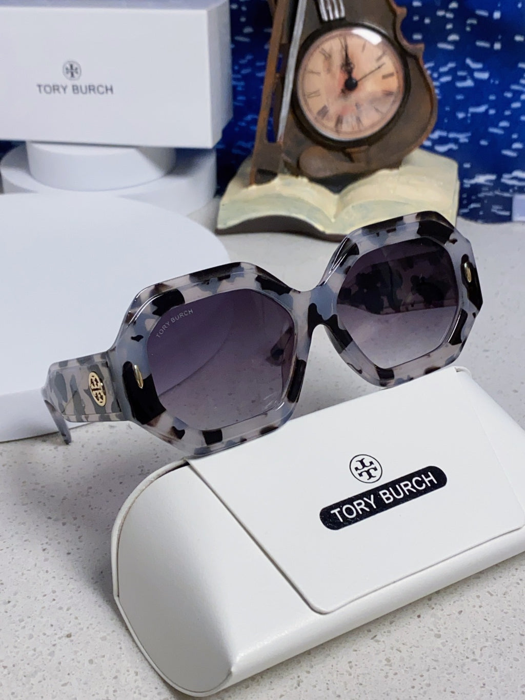 Burberry Fashion Gray Lens Sunglasses for Men & Women - 399126 - detail image 10
