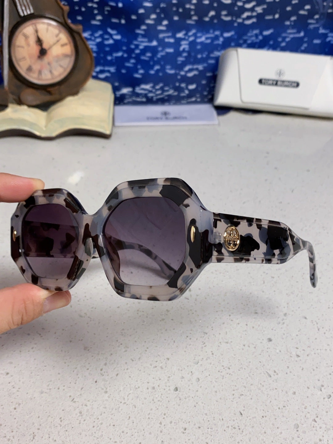 Burberry Fashion Gray Lens Sunglasses for Men & Women - 432462 - detail image 6