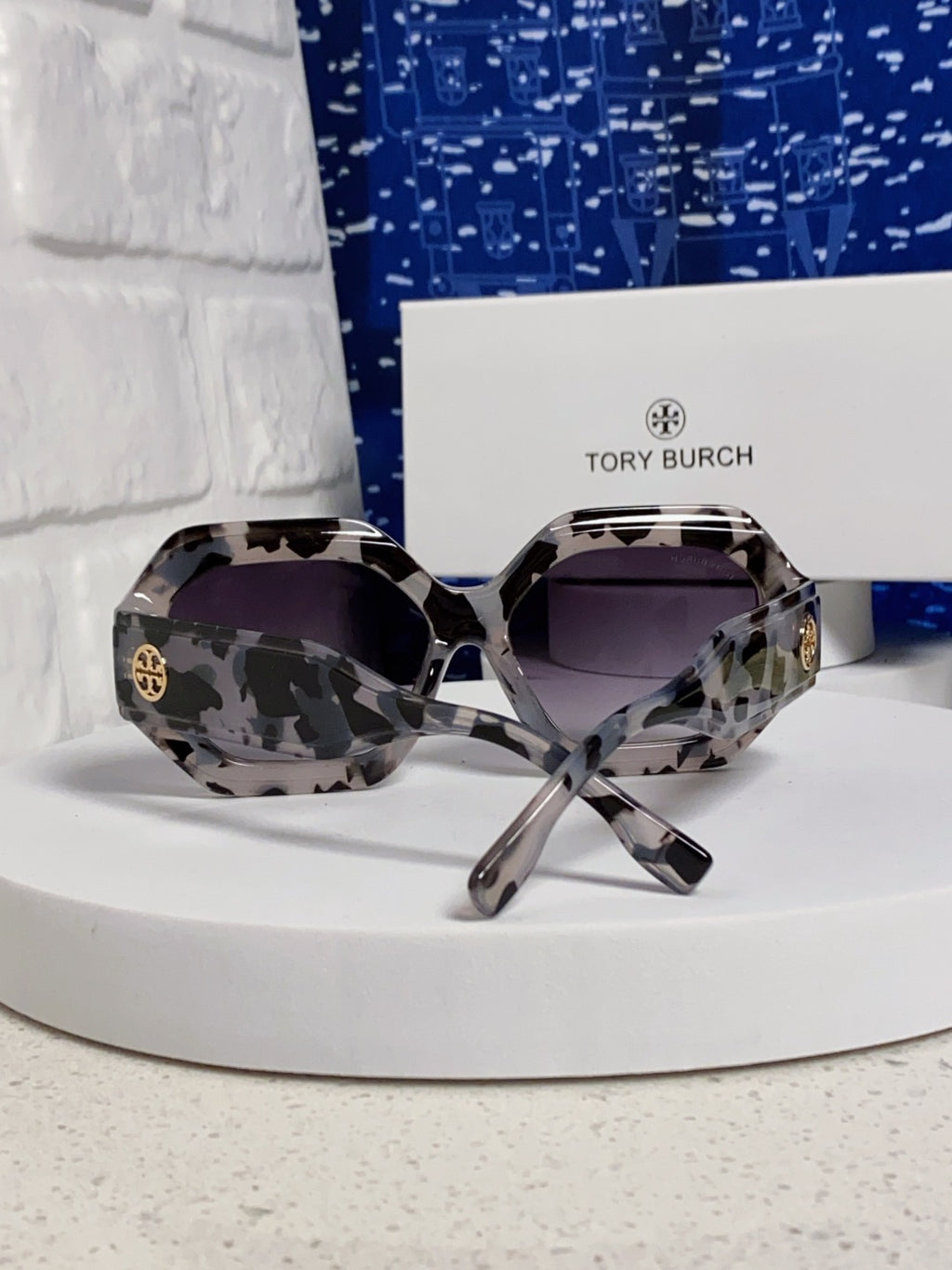 Burberry Fashion Gray Lens Sunglasses for Men & Women - 432462 - detail image 3