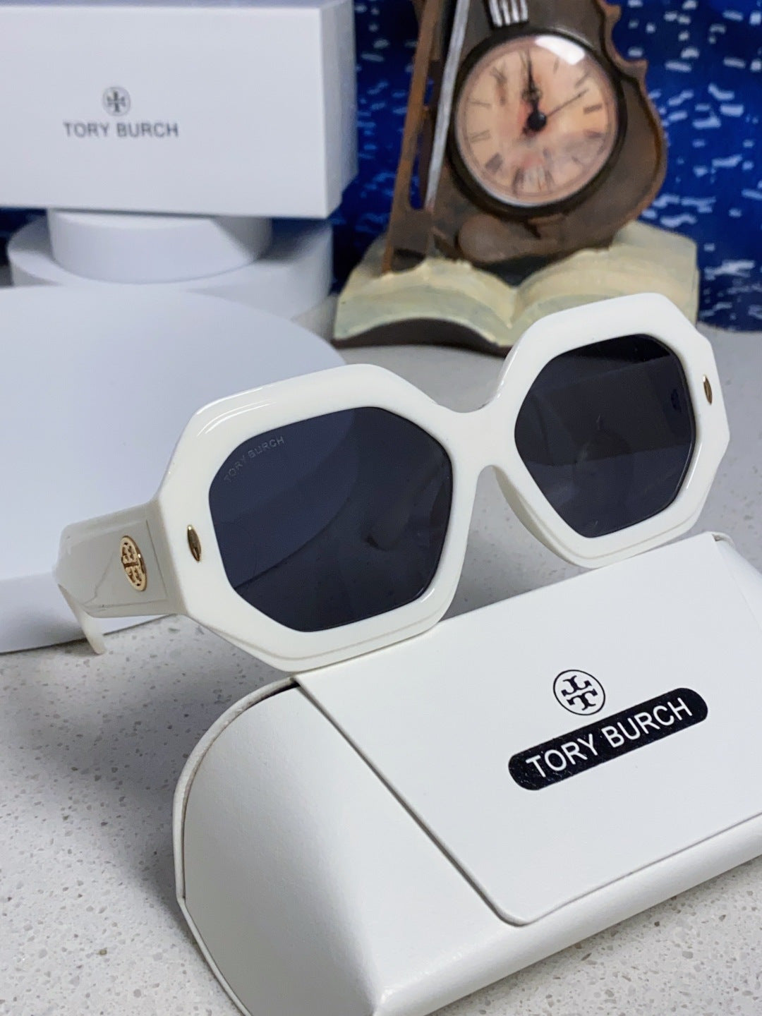 Burberry Fashion Silver Lens Sunglasses for Men & Women - 399128 - detail image 10
