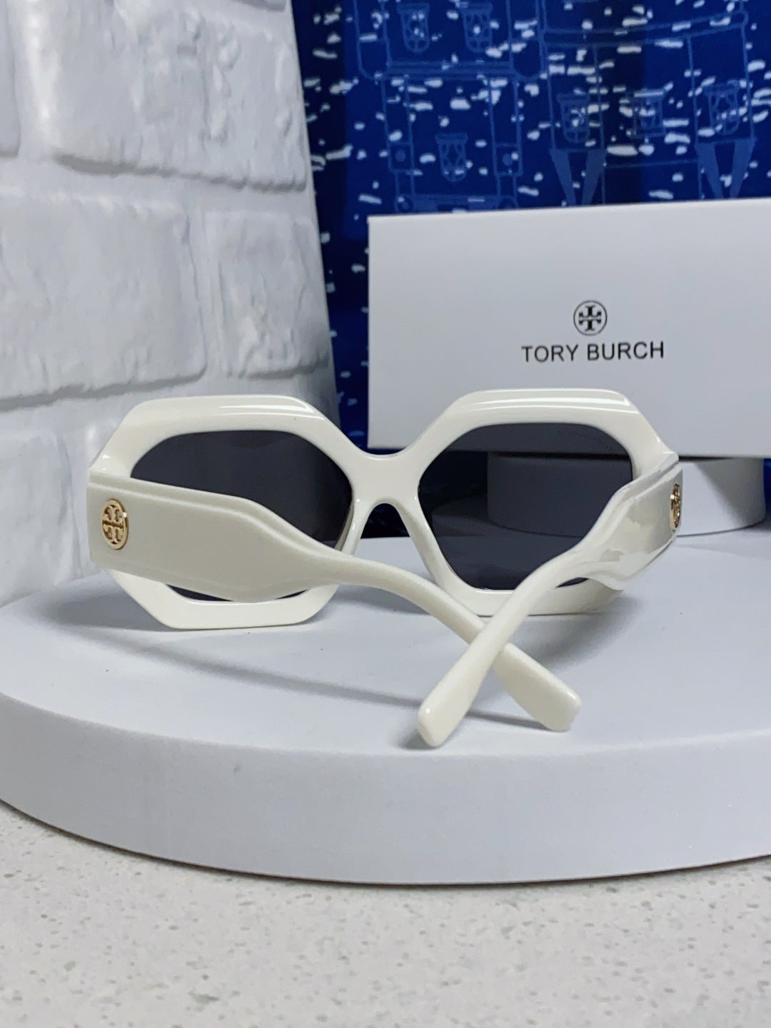 Burberry Fashion Silver Lens Sunglasses for Men & Women - 432464 - detail image 3