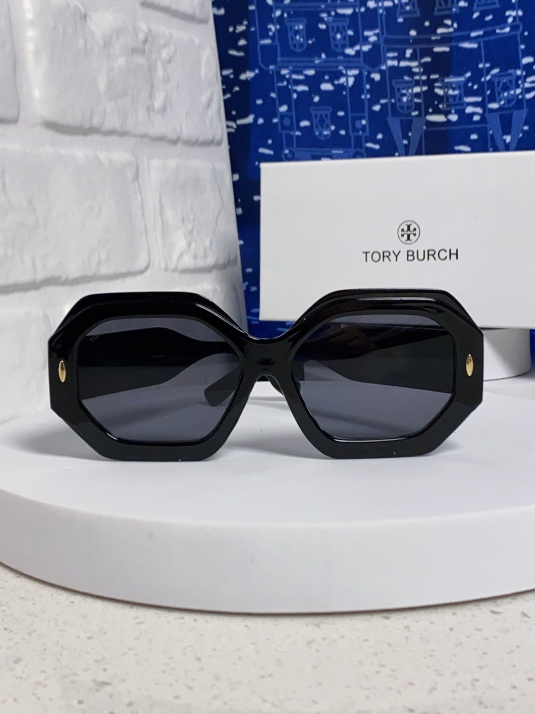 Burberry Fashion Black Lens Sunglasses for Men & Women - 432465 - detail image 2
