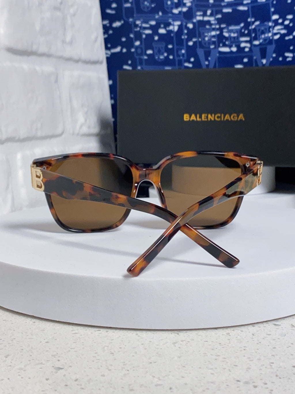 Balenciaga Folding Square Brown Lens Sunglasses for Men & Women - detail image 3