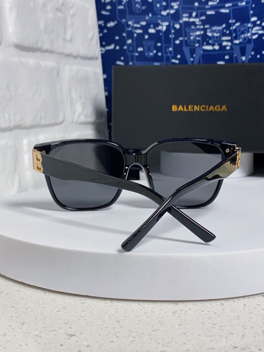 Balenciaga Folding Square Gold Lens Sunglasses for Men & Women - 416122 - detail image 4