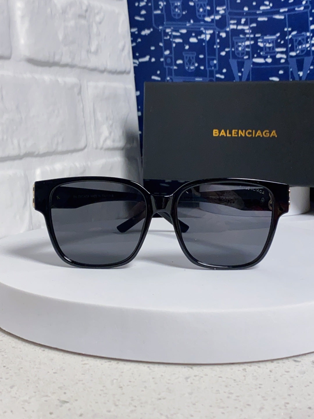Balenciaga Folding Square Gold Lens Sunglasses for Men & Women - 416122 - detail image 3