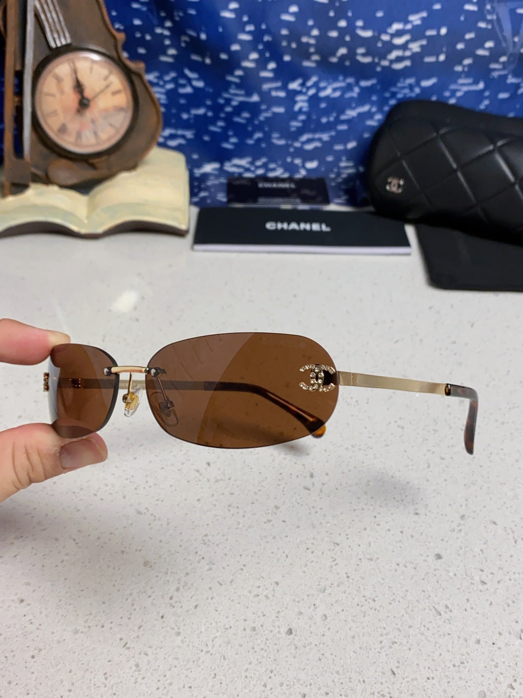 Chanel CH4002 Lightweight Rimless Black Lens Sunglasses for Men & Wom - 465186 - detail image 5