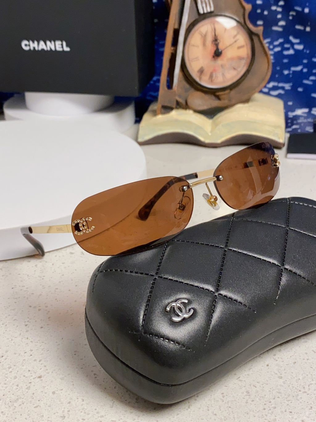 Chanel CH4002 Lightweight Rimless Black Lens Sunglasses for Men & Wom - 465186 - detail image 9