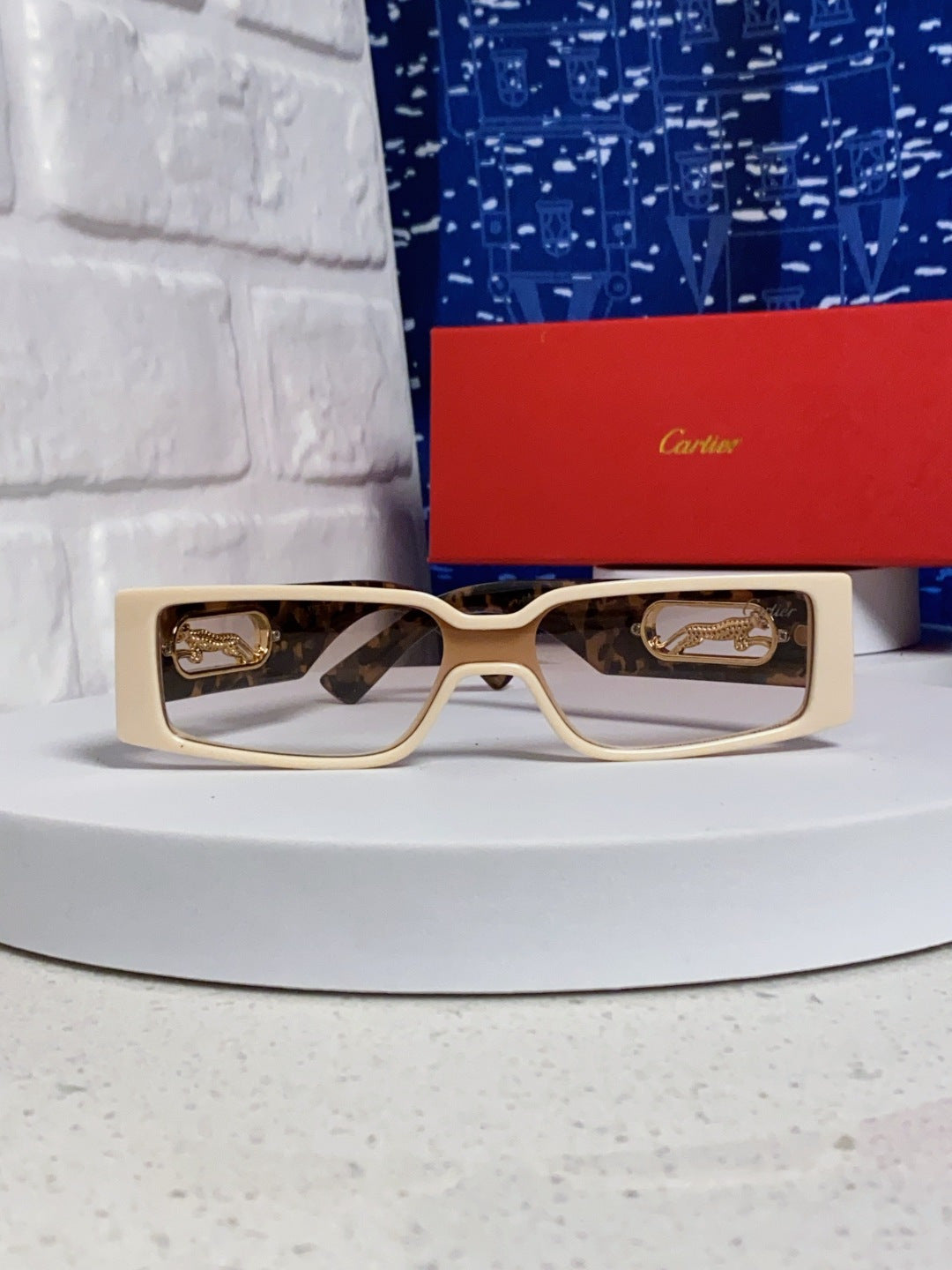 Cartier Fashion Brown Lens Sunglasses for Women - 465782 - detail image 2
