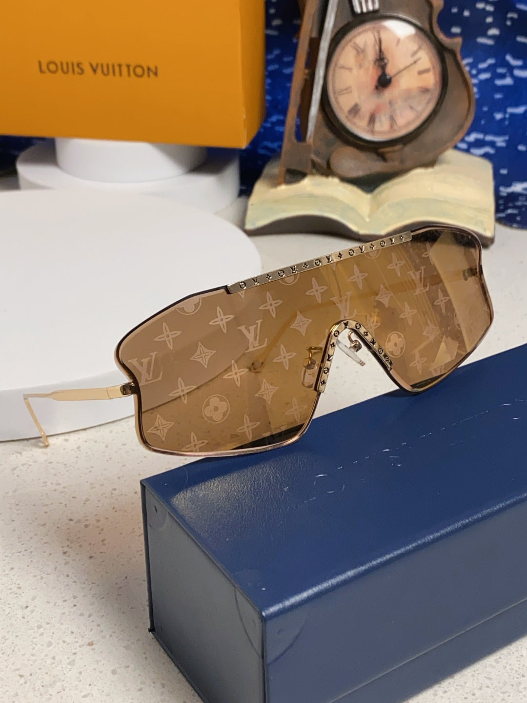 Louis Vuitton Lightweight Rimless Brown Lens Sunglasses for Men & Women - detail image 9