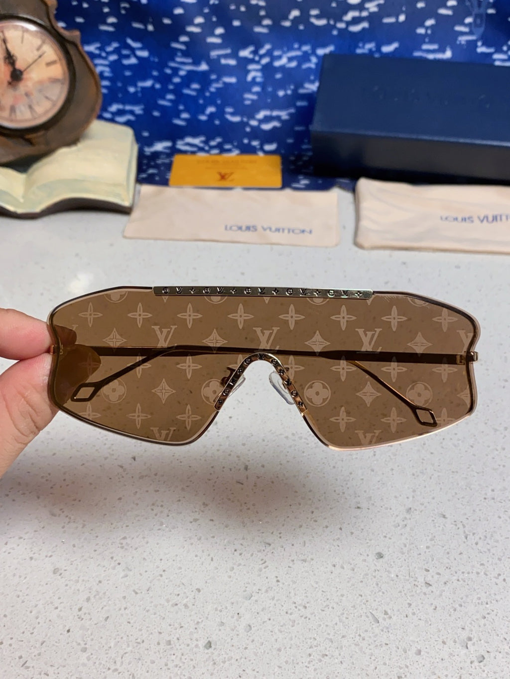 Louis Vuitton Lightweight Rimless Brown Lens Sunglasses for Men & Women - detail image 4