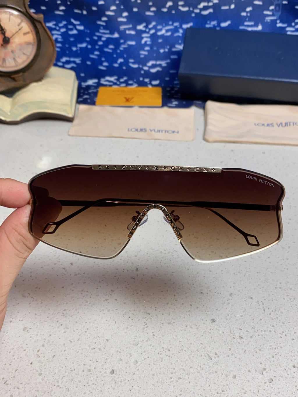 Louis Vuitton Lightweight Rimless Red Lens Sunglasses for Men & Women - detail image 4