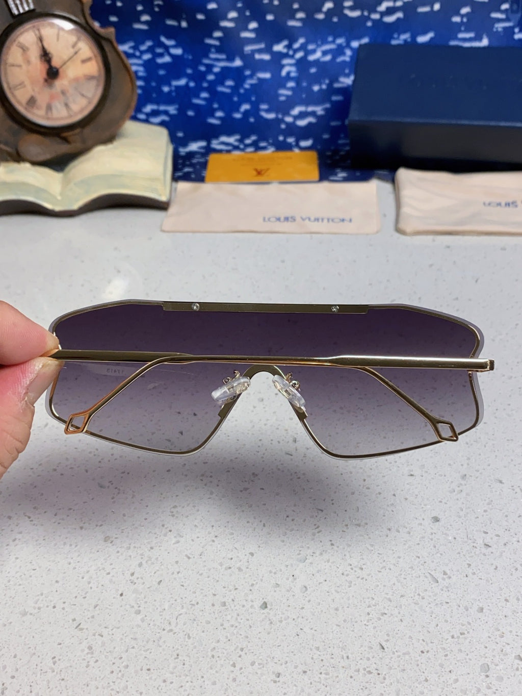 Louis Vuitton Lightweight Rimless Gray Lens Sunglasses for Men & Wome - 464642 - detail image 4