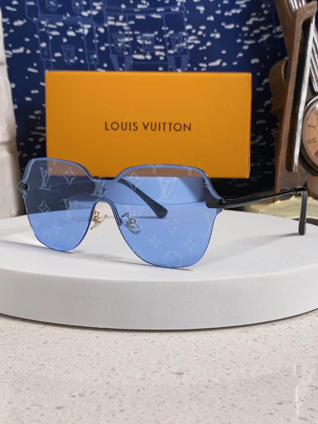 Louis Vuitton Lightweight Rimless Blue Lens Sunglasses for Women - 464645