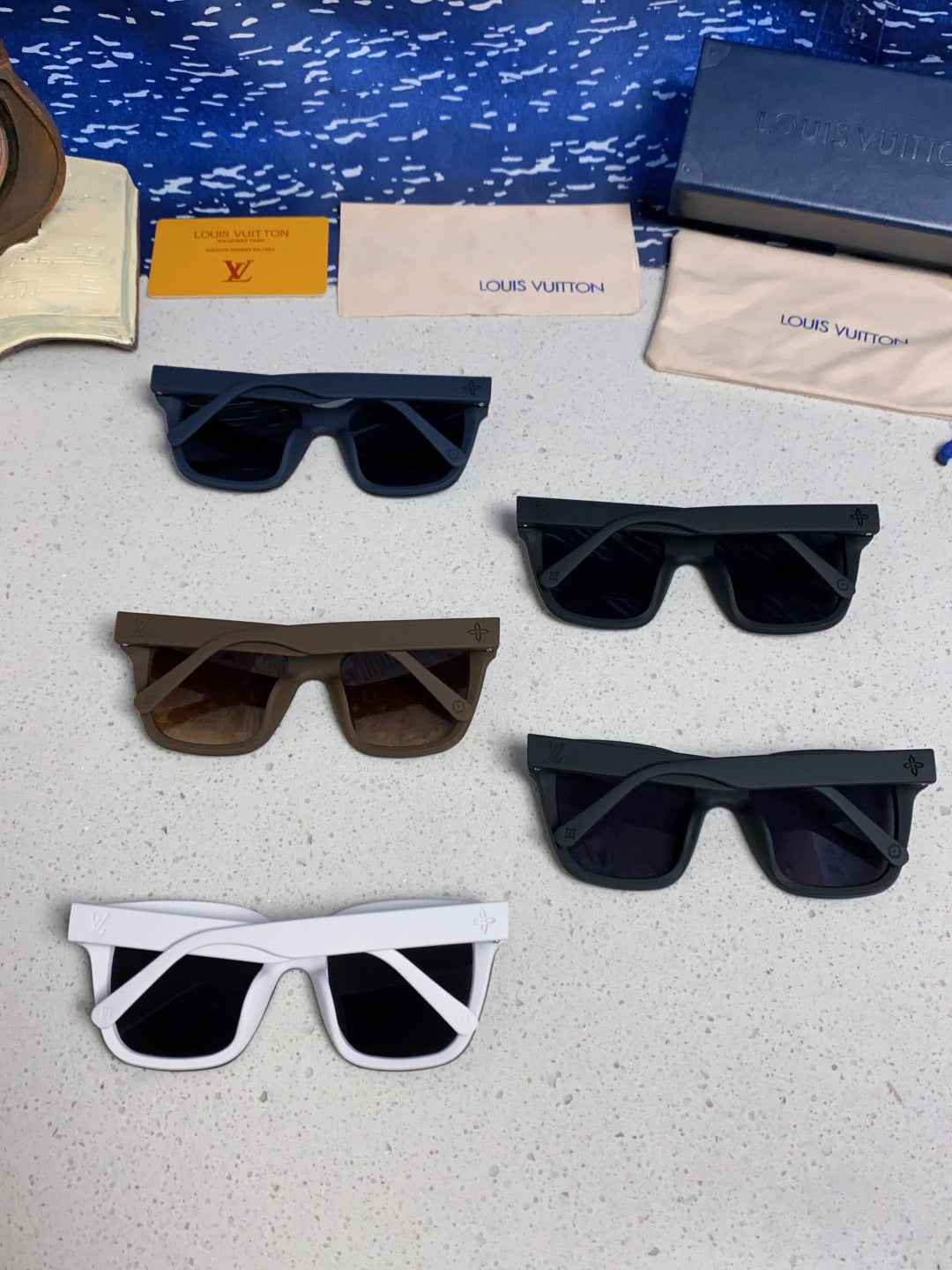 Louis Vuitton Square Gray Lens Sunglasses for Men & Women - 493048 - detail image 11