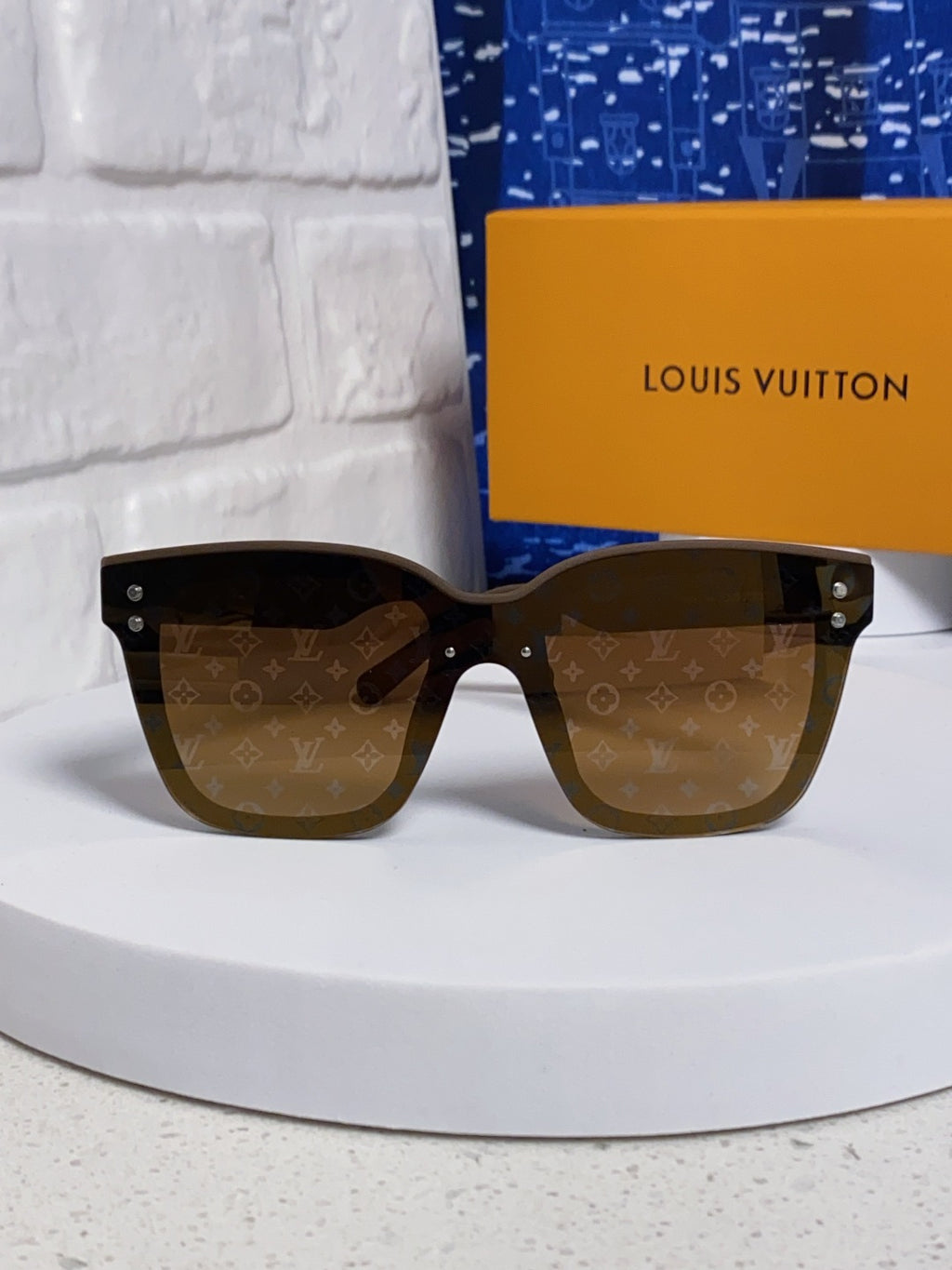 Louis Vuitton Square Brown Lens Sunglasses for Men & Women - 493057 - detail image 2