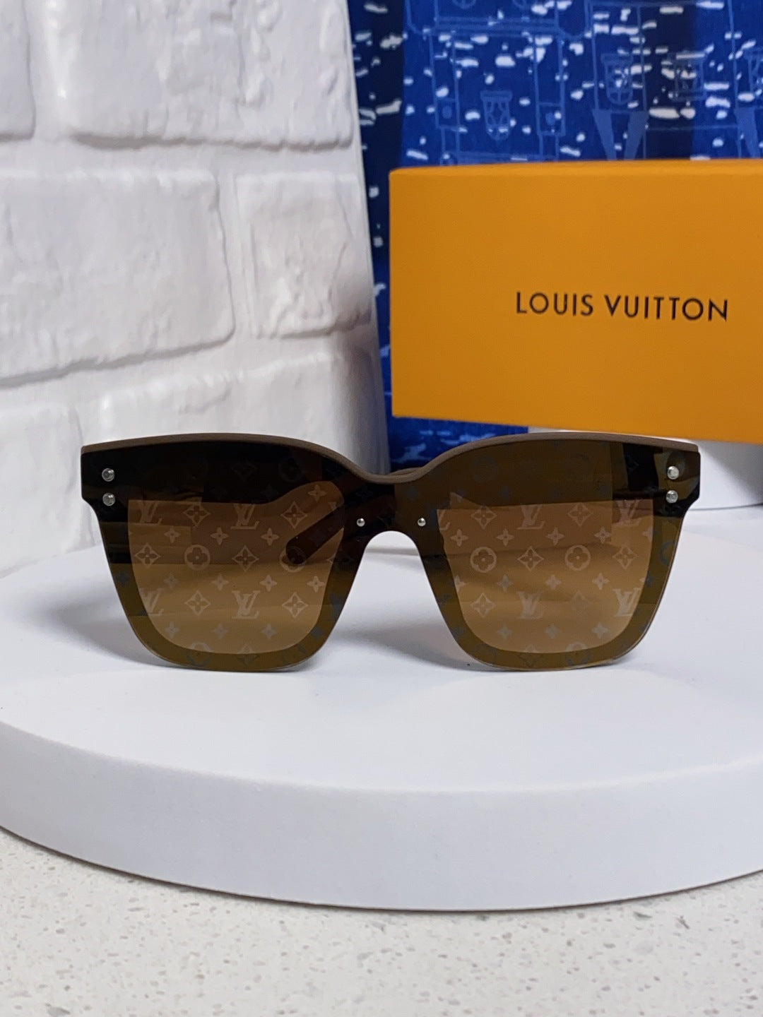 Louis Vuitton Square Brown Lens Sunglasses for Men & Women - 493057 - detail image 2