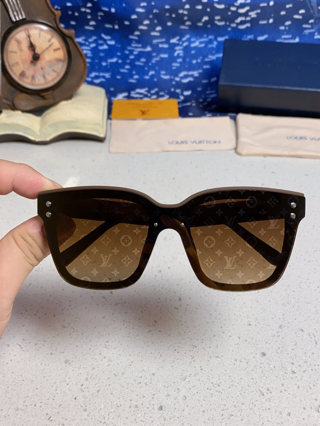 Louis Vuitton Square Brown Lens Sunglasses for Men & Women - 493057 - detail image 4