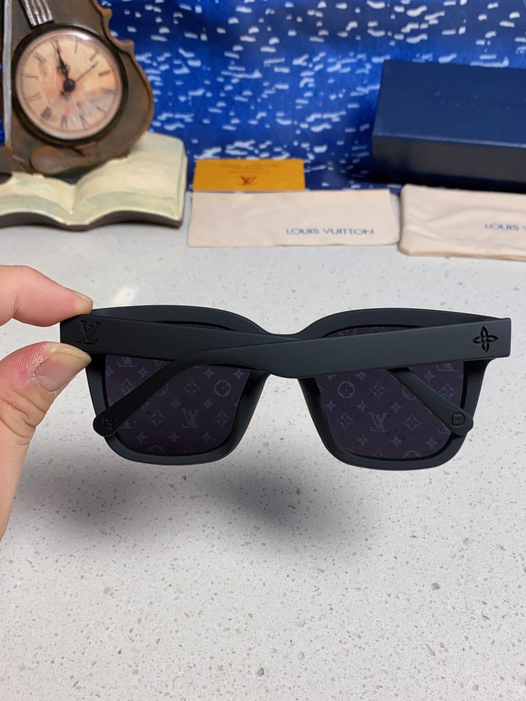 Louis Vuitton Square Gray Lens Sunglasses for Men & Women - 493047 - detail image 5