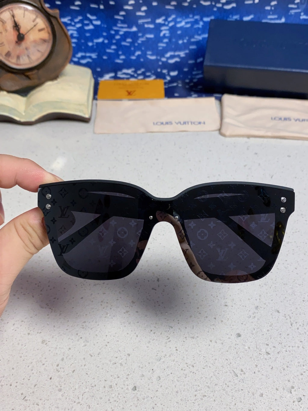 Louis Vuitton Square Gray Lens Sunglasses for Men & Women - 493047 - detail image 4