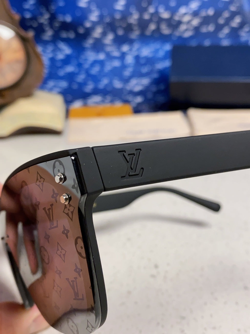 Louis Vuitton Square Gray Lens Sunglasses for Men & Women - 493047 - detail image 7