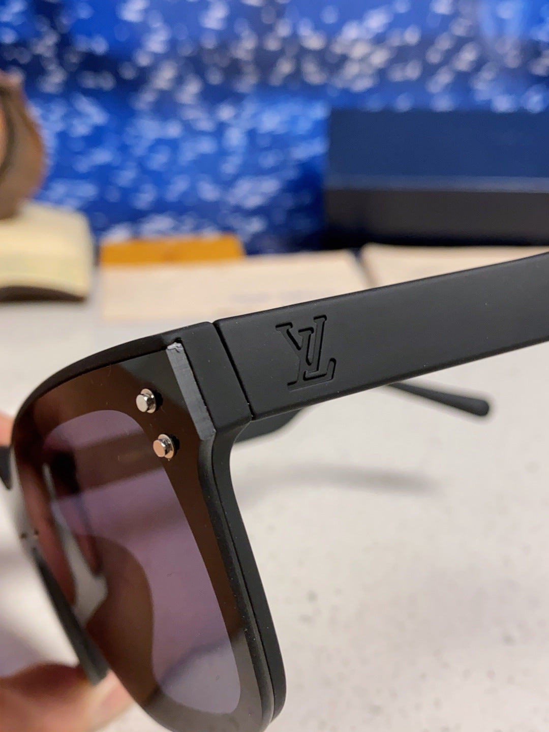 Louis Vuitton Square Gray Lens Sunglasses for Men & Women - 493048 - detail image 7
