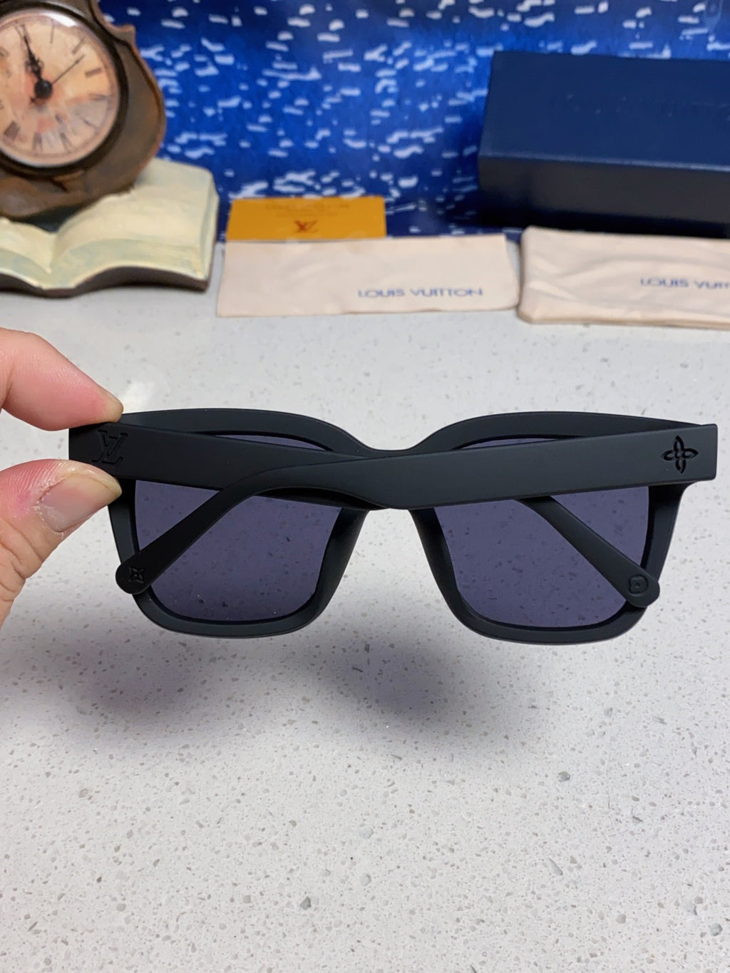 Louis Vuitton Square Gray Lens Sunglasses for Men & Women - 493048 - detail image 5