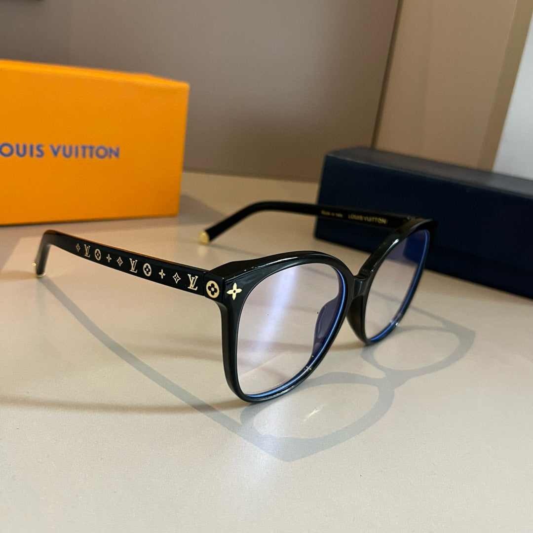 Louis Vuitton Fashion Gold Lens Sunglasses for Men & Women - 431133
