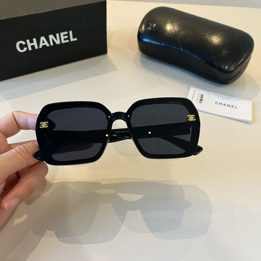 Chanel Fashion Black Lens Sunglasses for Men & Women - 431562 - detail image 4