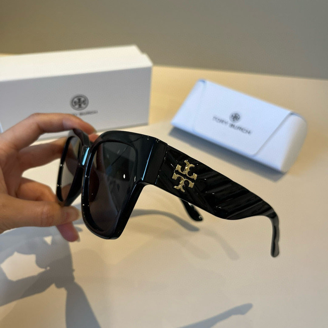 Burberry Fashion Black Lens Sunglasses for Men & Women - 466003 - detail image 4