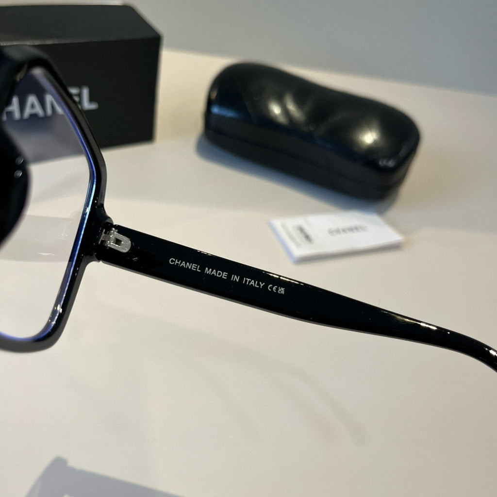 Chanel Oversized Black Lens Sunglasses for Men & Women - 486576 - detail image 9