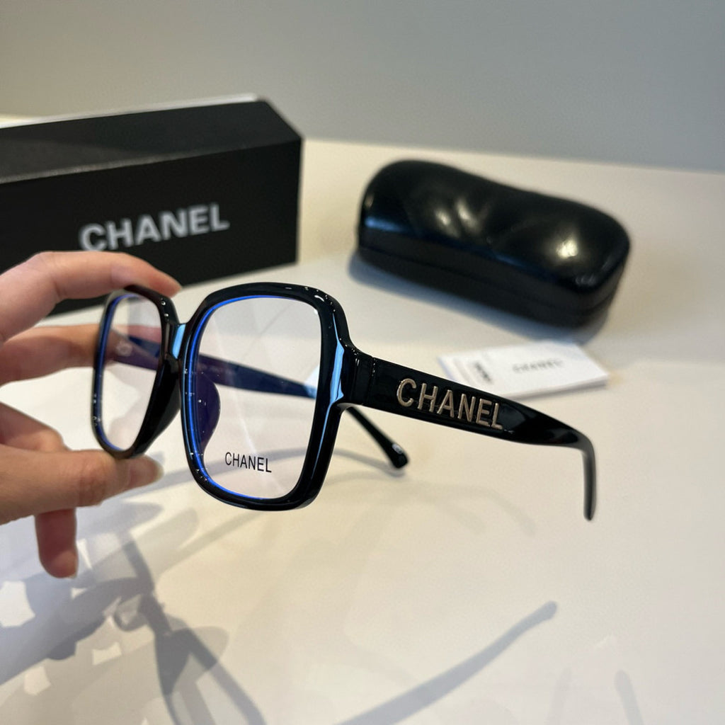 Chanel Oversized Black Lens Sunglasses for Men & Women - 486576 - detail image 4