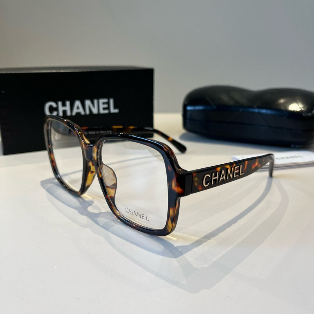 Chanel Oversized Silver Lens Sunglasses for Men & Women - 486577 - detail image 3