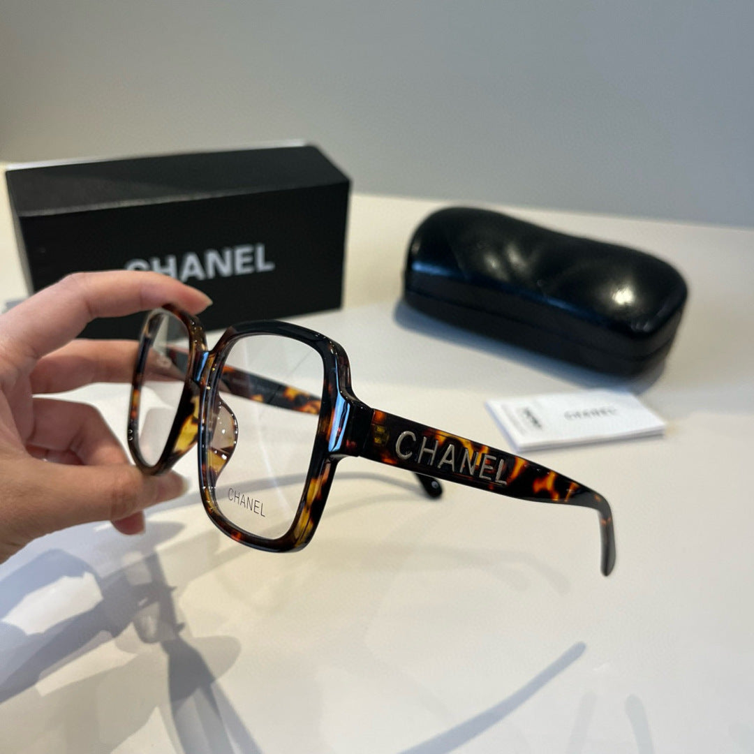 Chanel Oversized Silver Lens Sunglasses for Men & Women - 486577 - detail image 4