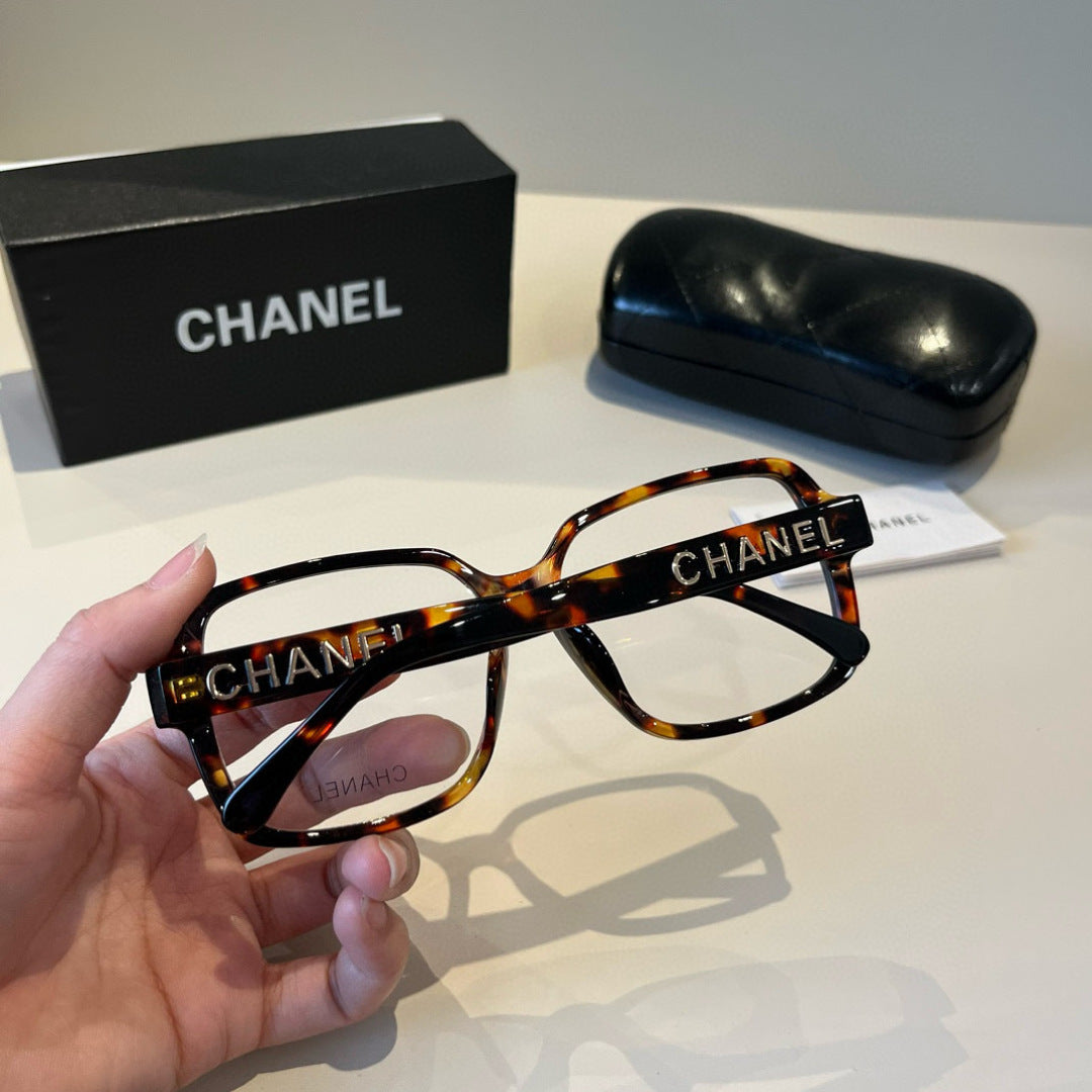 Chanel Oversized Silver Lens Sunglasses for Men & Women - 486577 - detail image 9