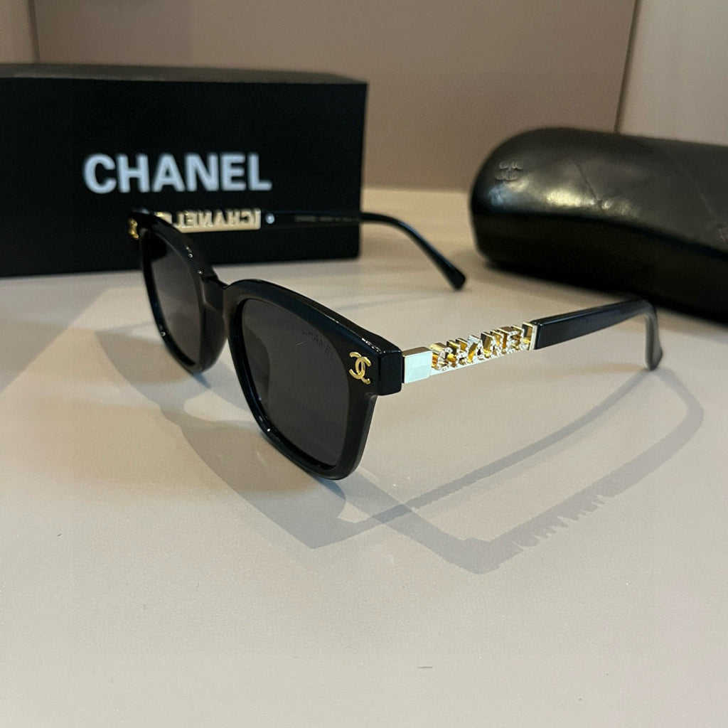 Chanel Oversized Silver Lens Sunglasses for Men & Women - 493573 - detail image 4