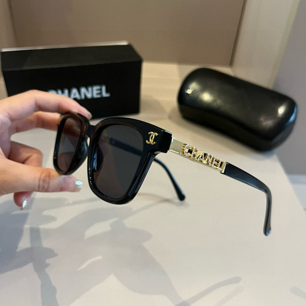 Chanel Oversized Silver Lens Sunglasses for Men & Women - 493573 - detail image 5