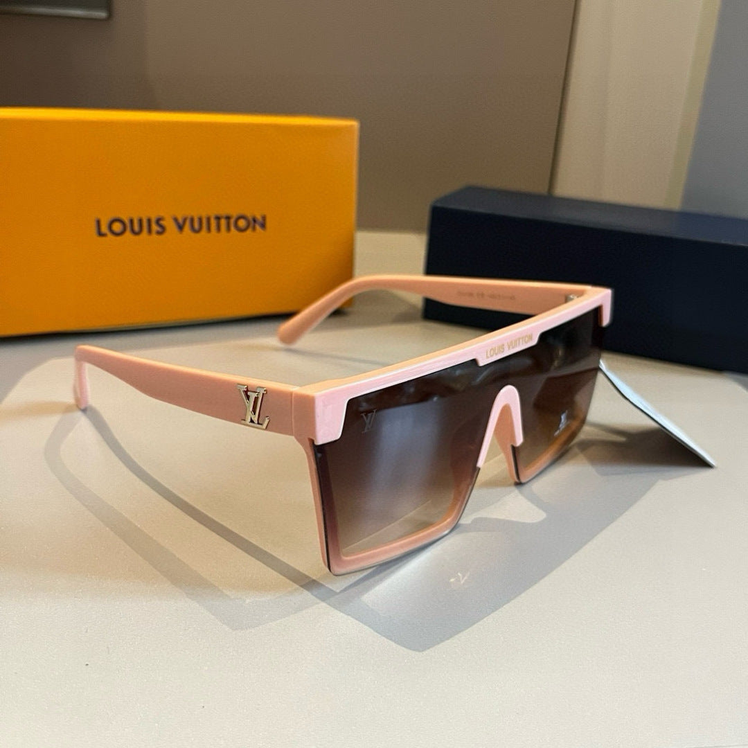Louis Vuitton Fashion Gold Lens Sunglasses for Men & Women - 464683