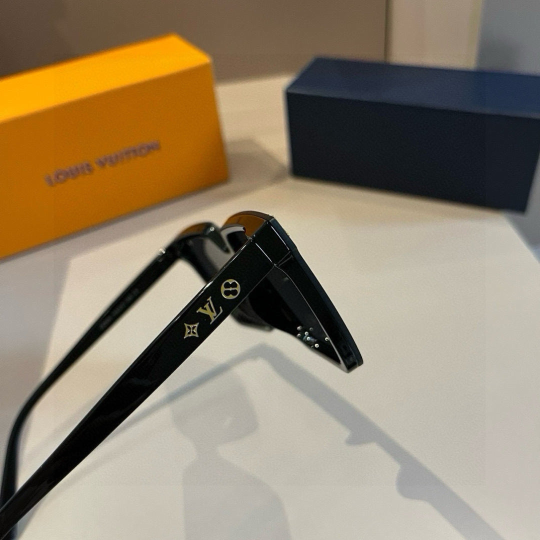 Louis Vuitton Fashion Gold Lens Sunglasses for Men & Women - 464688 - detail image 2