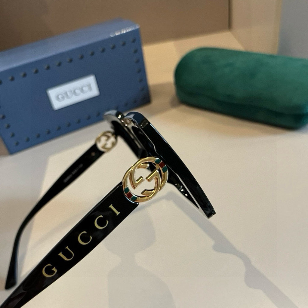 Gucci Oversized Gold Lens Sunglasses for Women - detail image 2