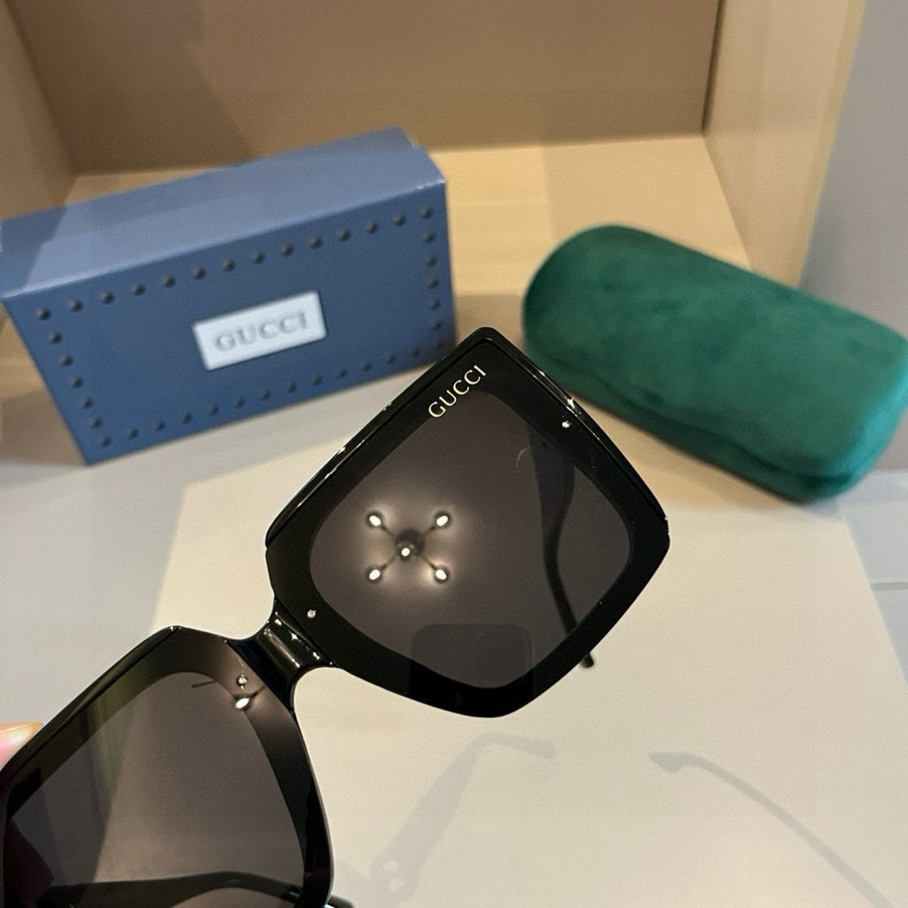 Gucci Oversized Gold Lens Sunglasses for Women - detail image 6