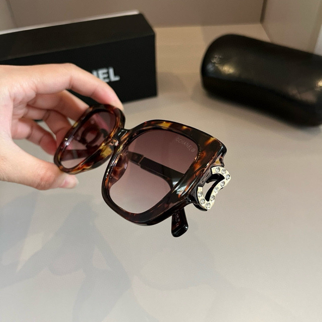 Chanel Fashion Brown Lens Sunglasses for Men & Women - 465140 - detail image 4