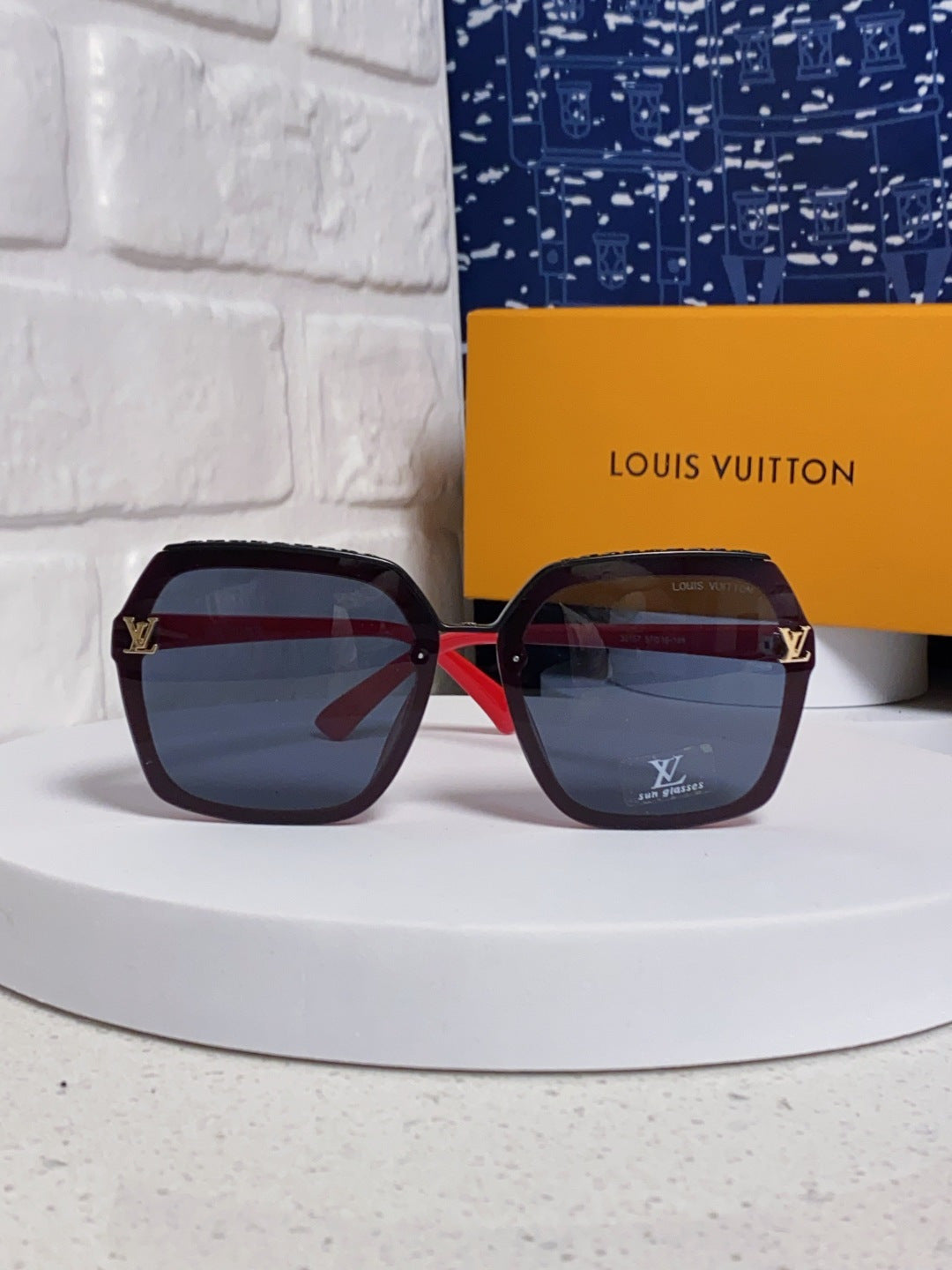 Louis Vuitton Polarized Square Blue Lens Sunglasses for Women - 431110 - detail image 2