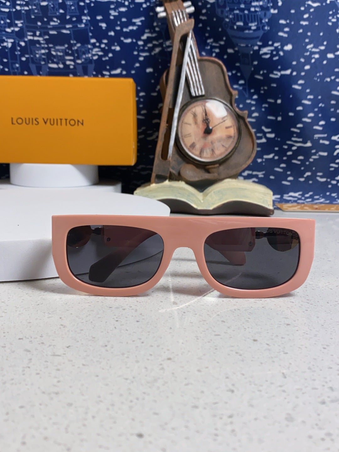 Louis Vuitton Square Red Lens Sunglasses for Men & Women - 431113 - detail image 8