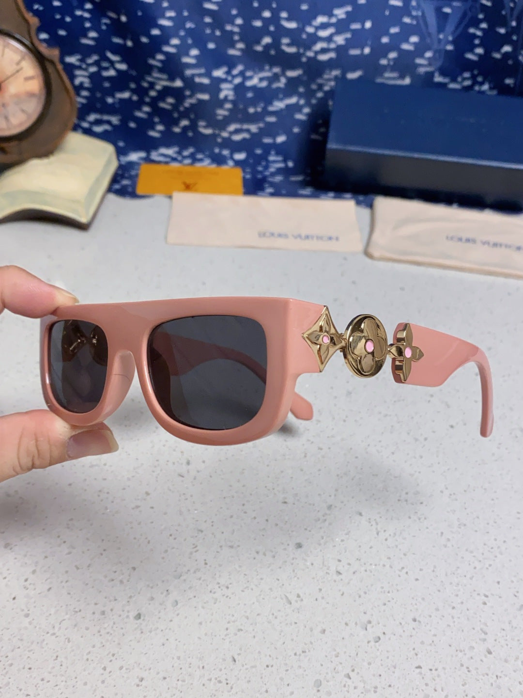 Louis Vuitton Square Red Lens Sunglasses for Men & Women - 431113 - detail image 6