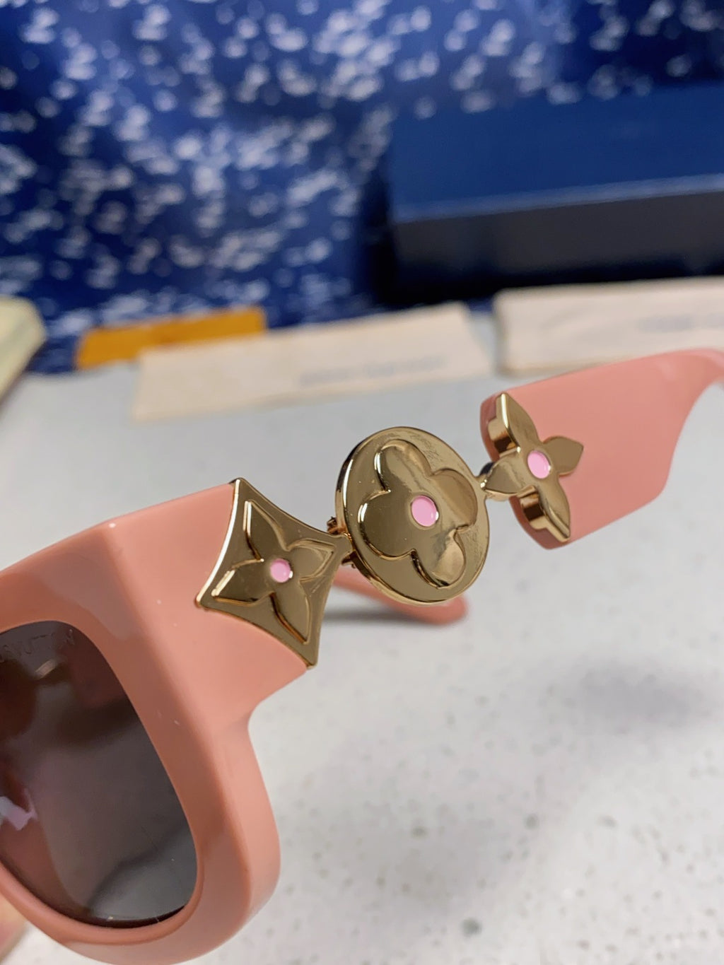 Louis Vuitton Square Red Lens Sunglasses for Men & Women - 431113 - detail image 7