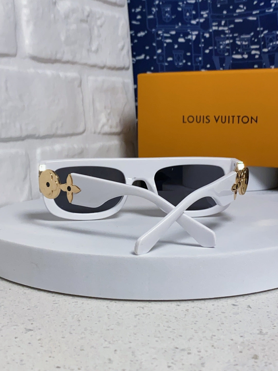 Louis Vuitton Square Silver Lens Sunglasses for Men & Women - 431114 - detail image 3